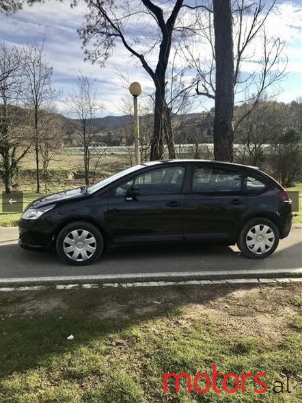2008' Citroen C4 photo #3