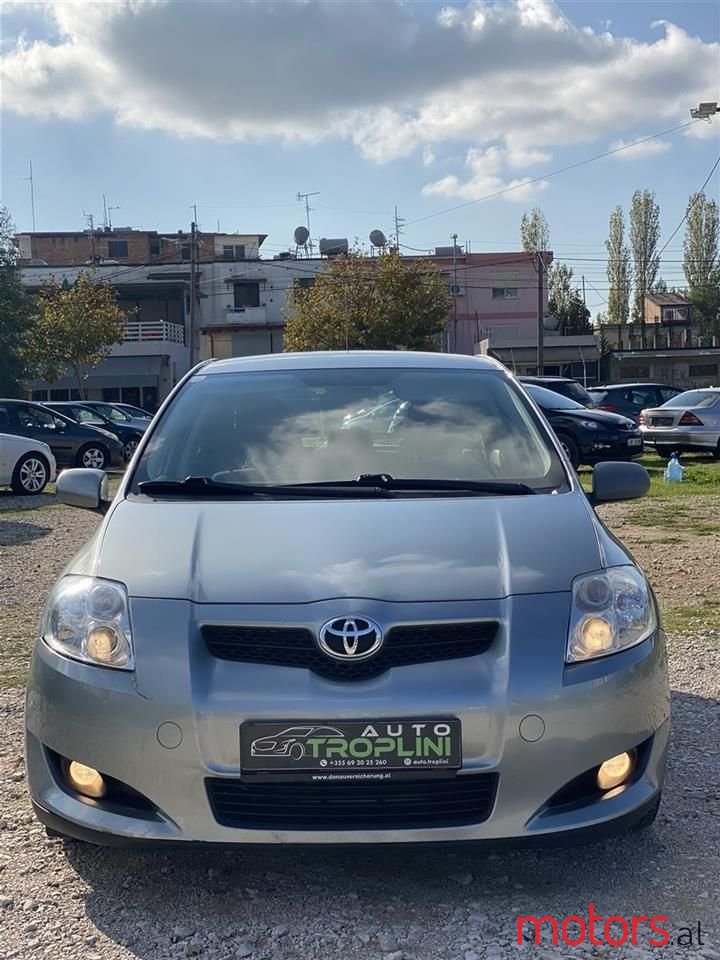 2008' Toyota Auris photo #1