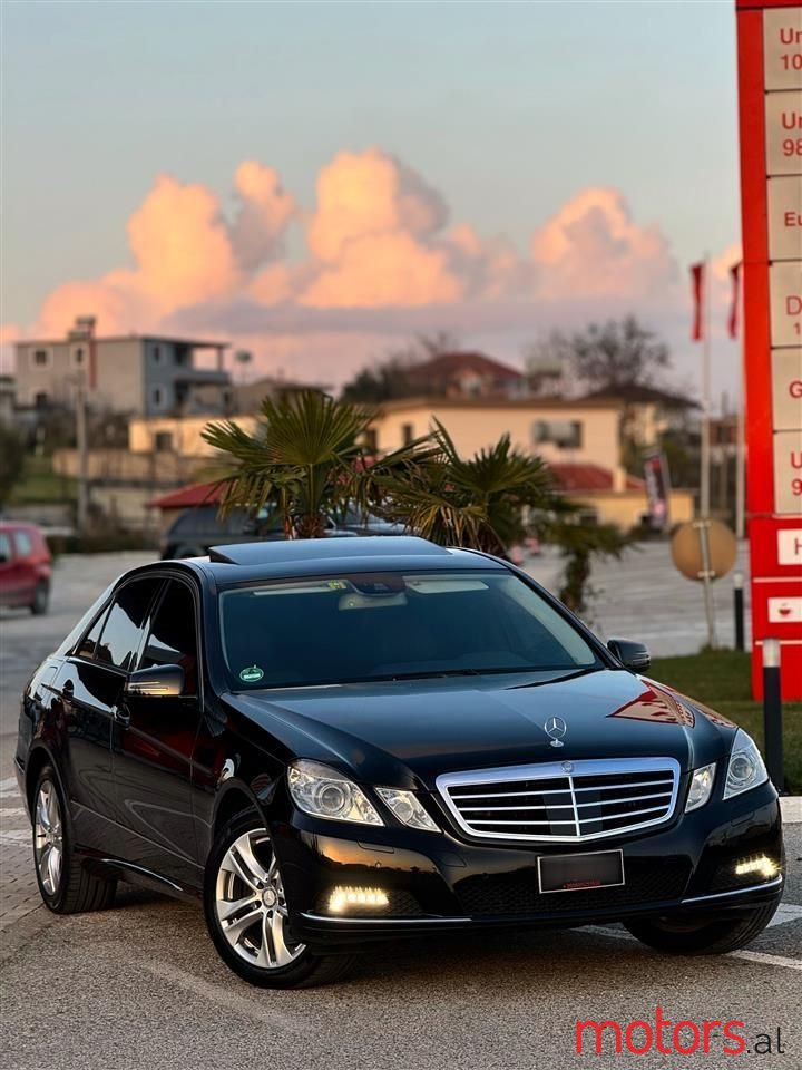 2010' Mercedes-Benz E 350 photo #1