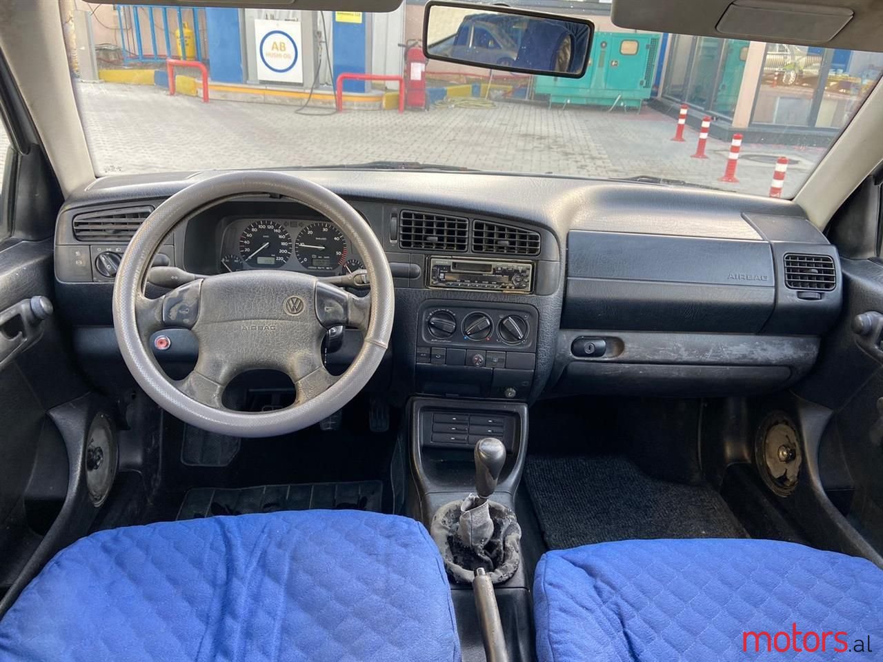 1999' Volkswagen Golf photo #5