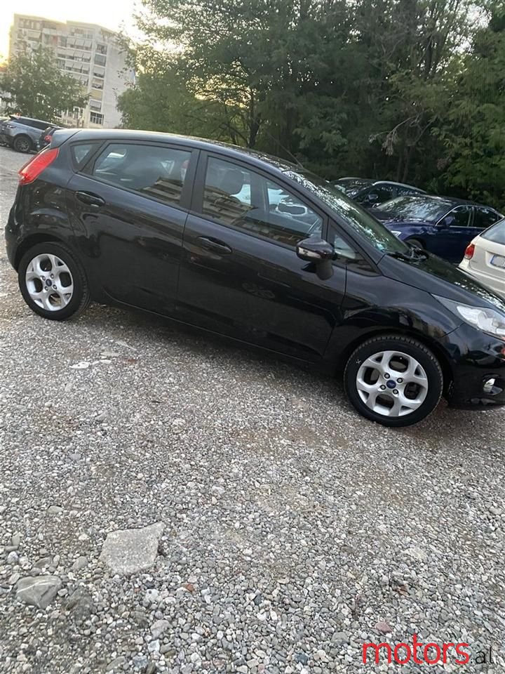 2012' Ford Fiesta photo #3