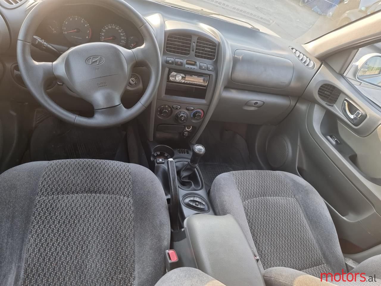 2004' Hyundai Santa Fe photo #2