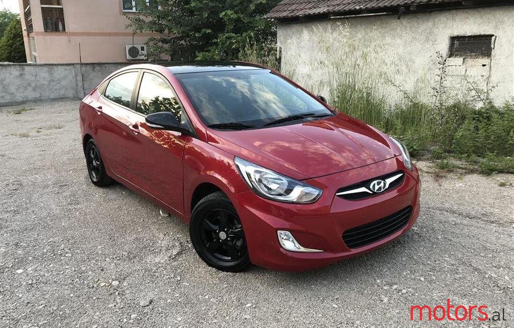 2011' Hyundai Accent photo #1