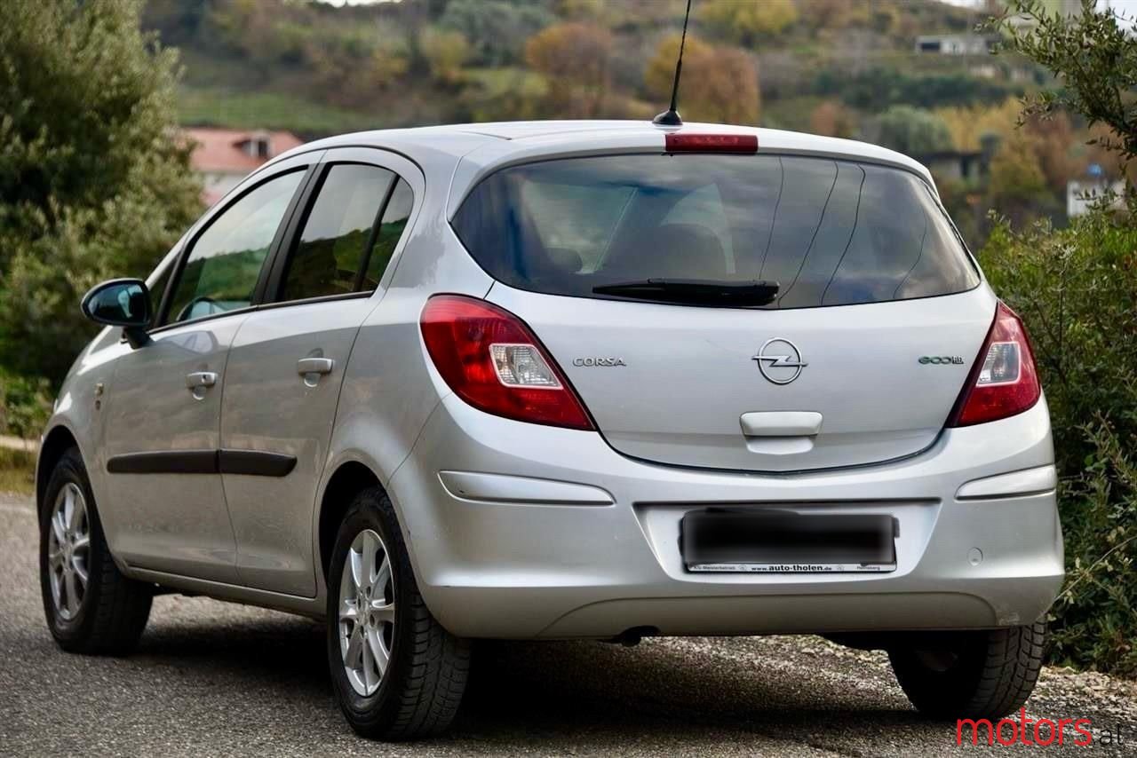 2011' Opel Corsa photo #5