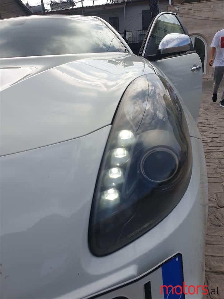 2012' Alfa Romeo Giulietta photo #5