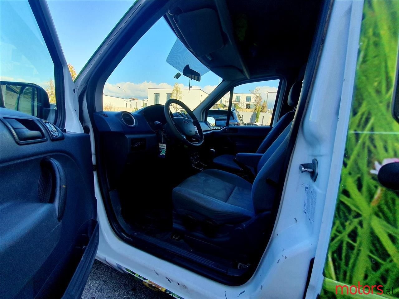 2011' Ford Tourneo photo #3