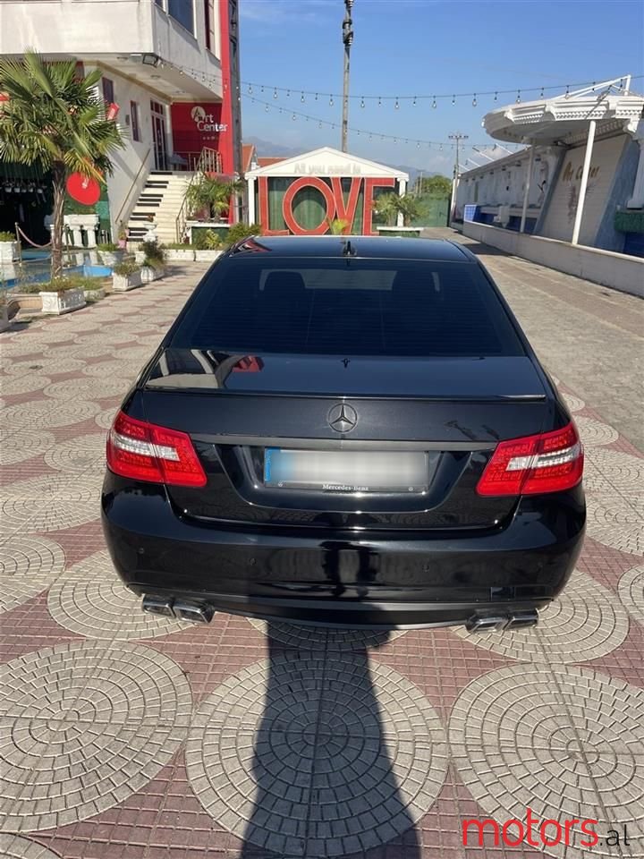 2009' Mercedes-Benz E 350 photo #4