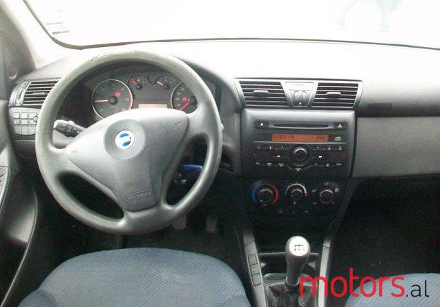 2004' Fiat Stilo photo #2