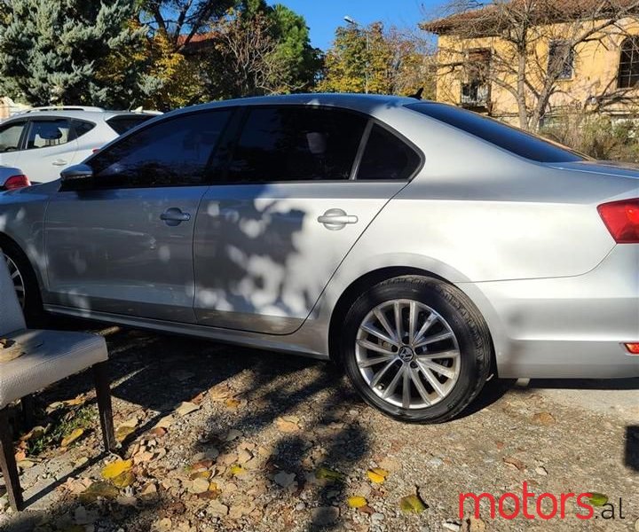2014' Volkswagen Jetta photo #2