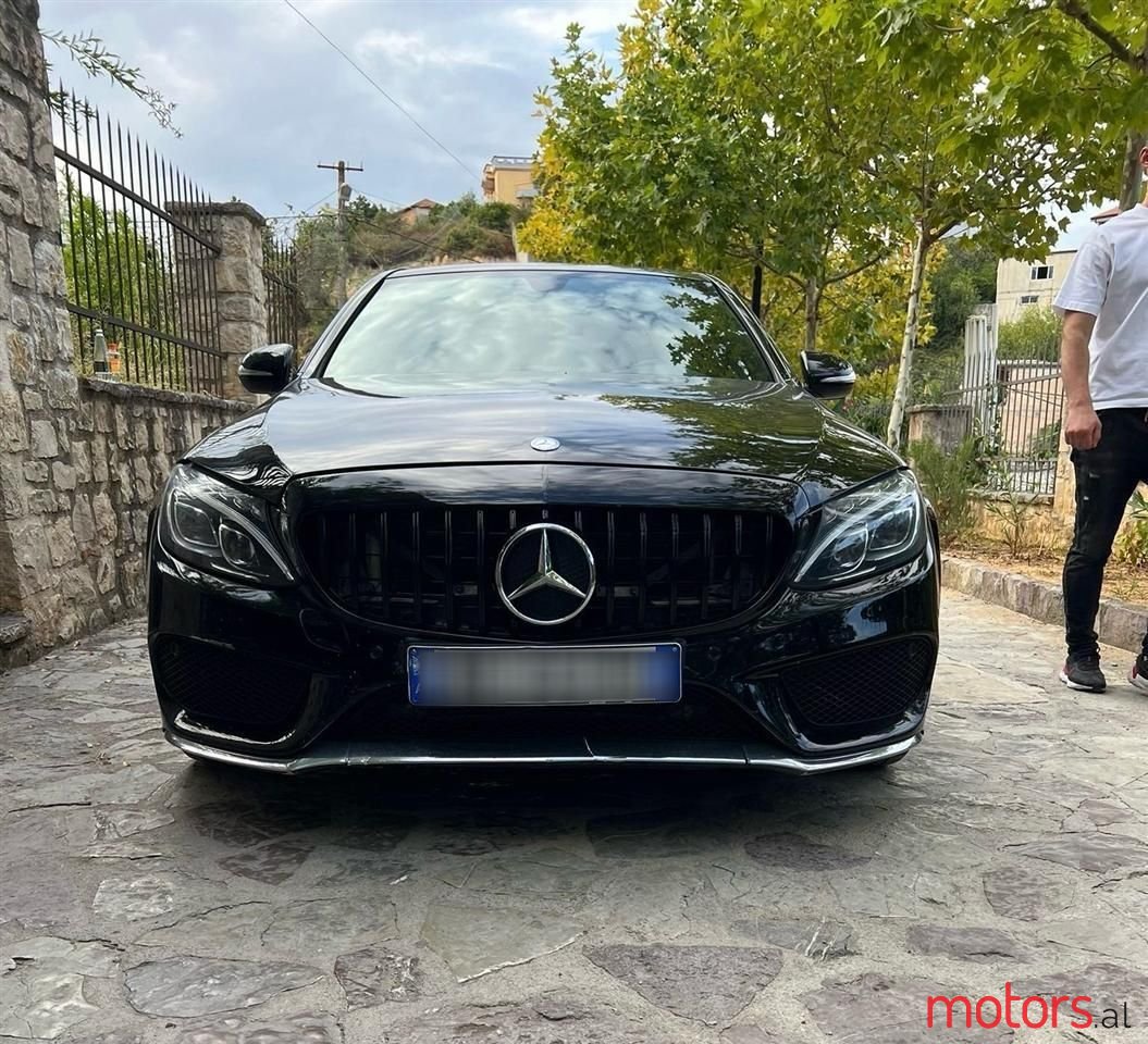 2015' Mercedes-Benz C 300 photo #1