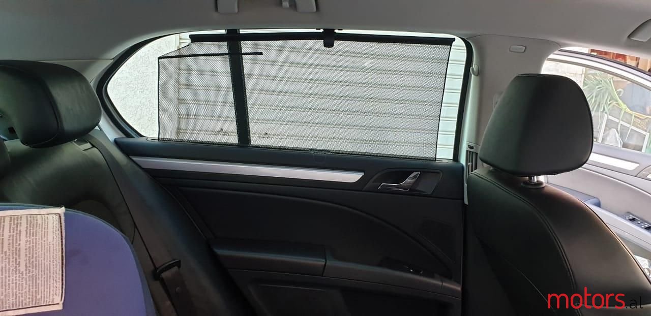 2012' Skoda Superb photo #5