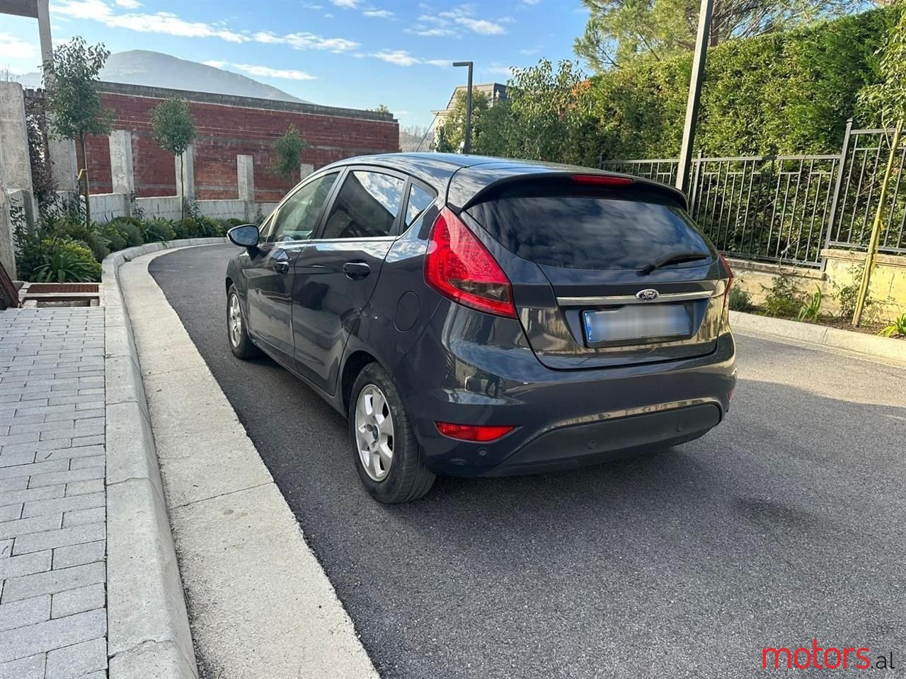 2011' Ford Fiesta photo #2