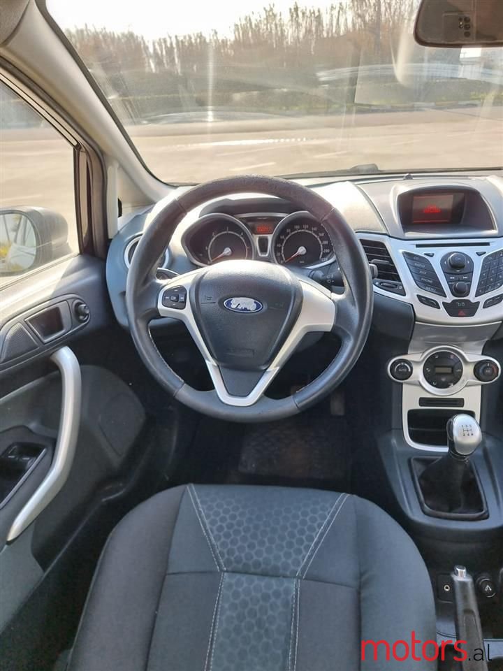 2009' Ford Fiesta photo #5