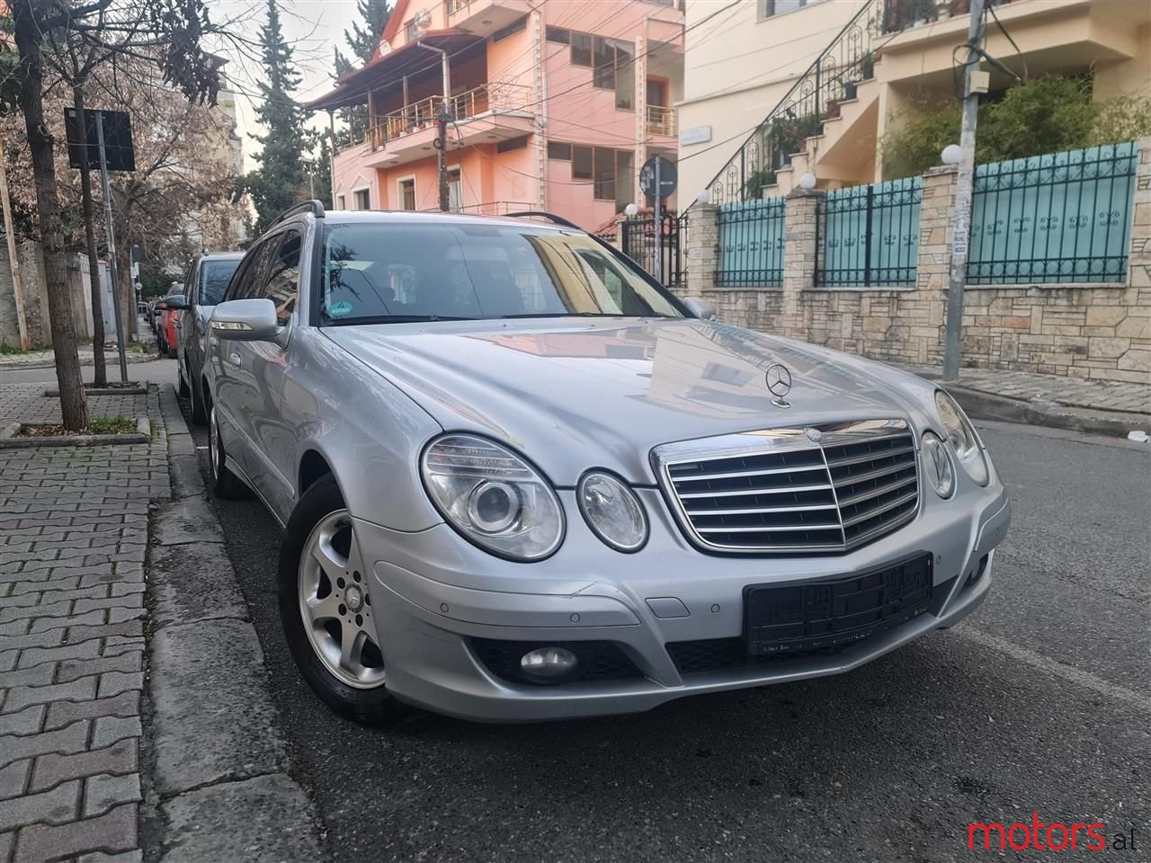 2009' Mercedes-Benz E 220 photo #1