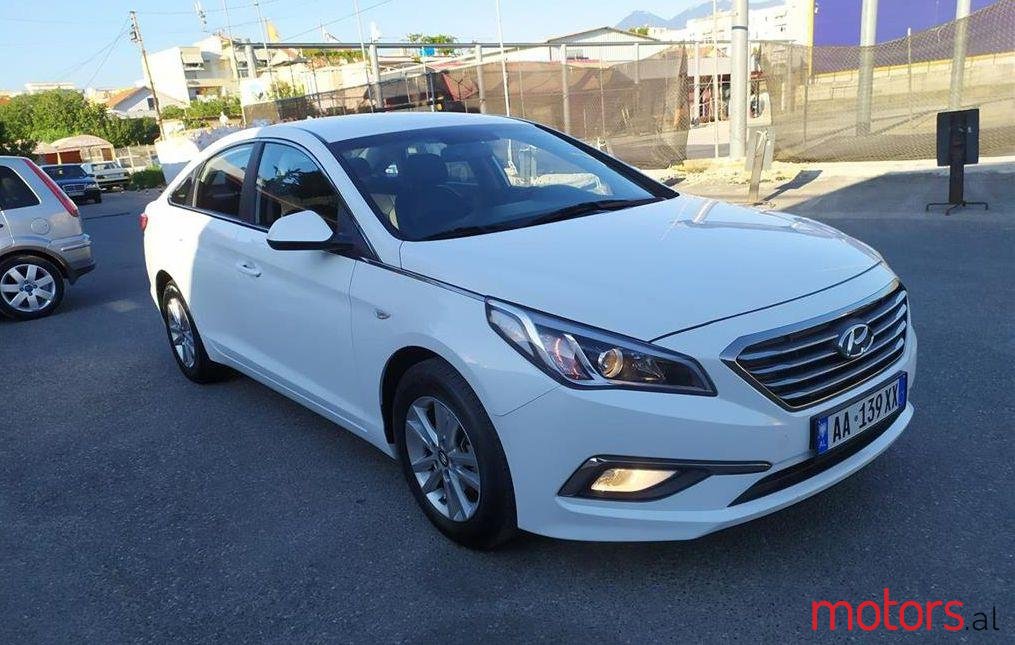 2015' Hyundai Sonata photo #1