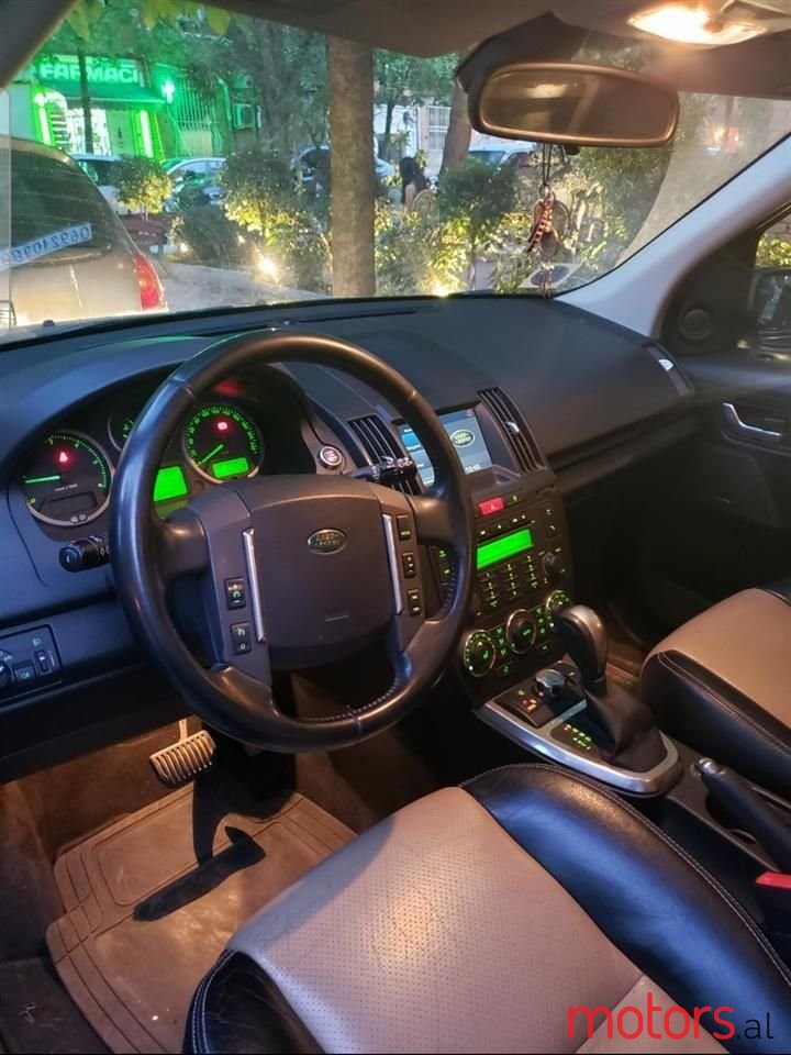 2009' Land Rover Freelander photo #4