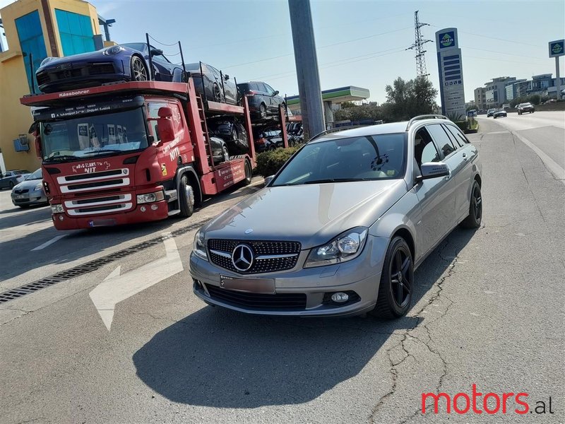 2010' Mercedes-Benz C 220 photo #2