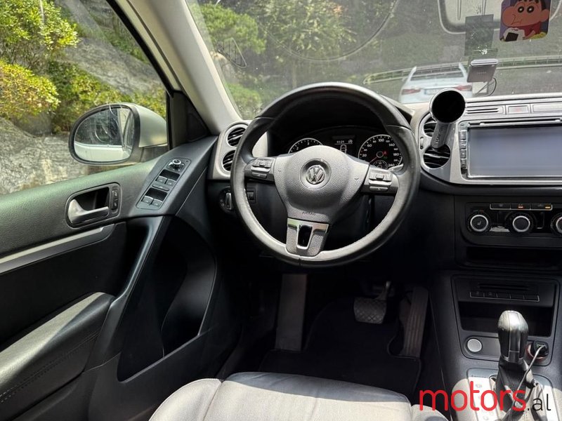 2014' Volkswagen Tiguan photo #3