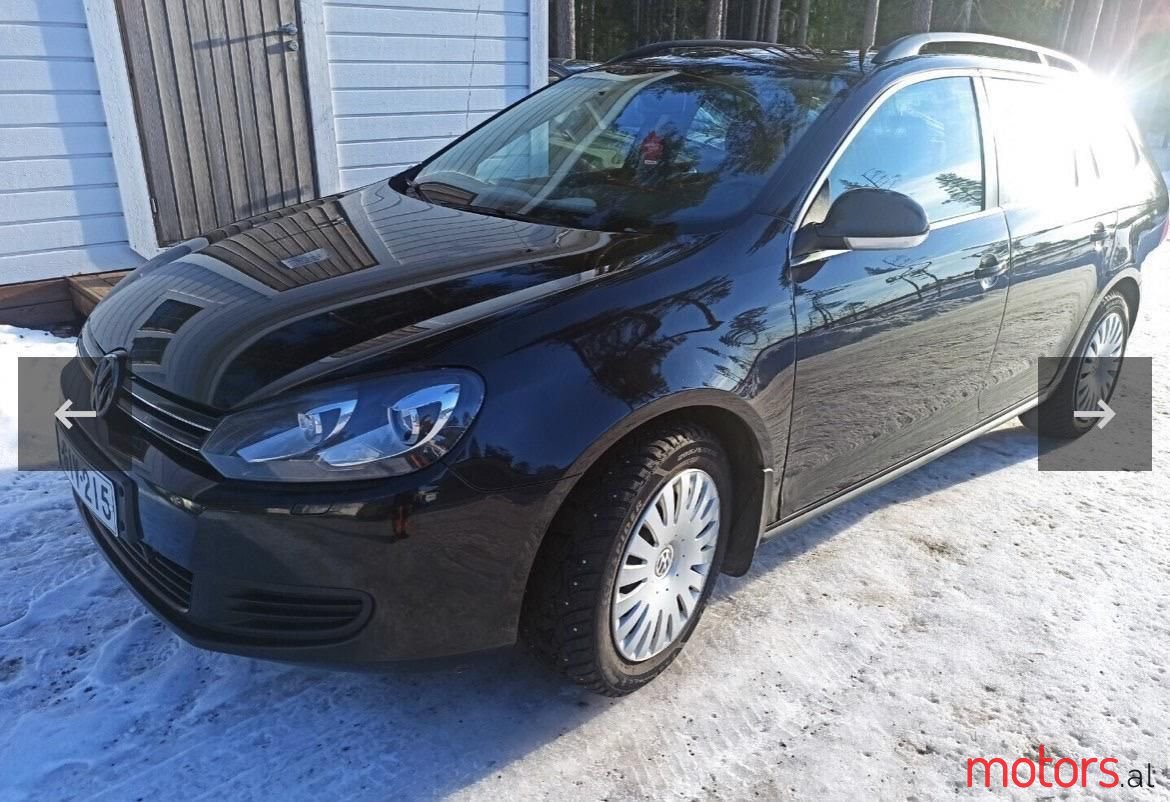 2010' Volkswagen Golf photo #5