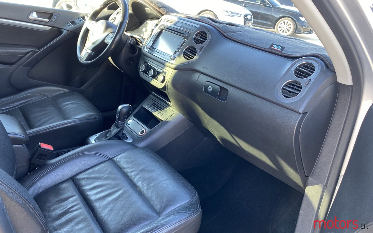 2014' Volkswagen Tiguan photo #7