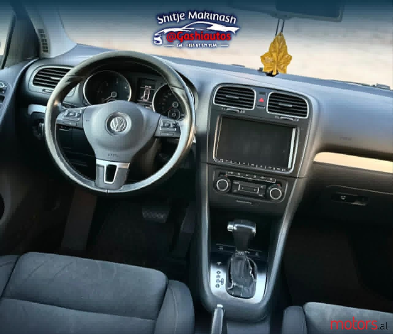 2010' Volkswagen Golf photo #2