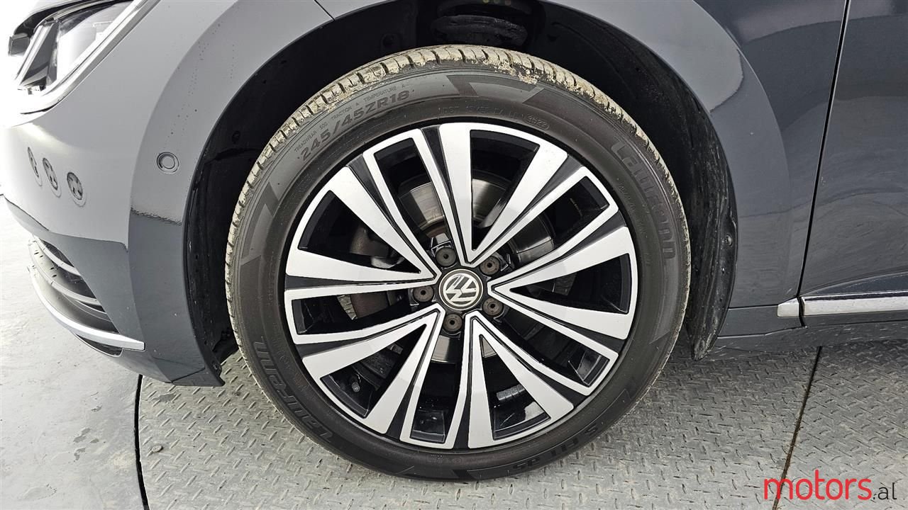 2019' Volkswagen Arteon photo #3