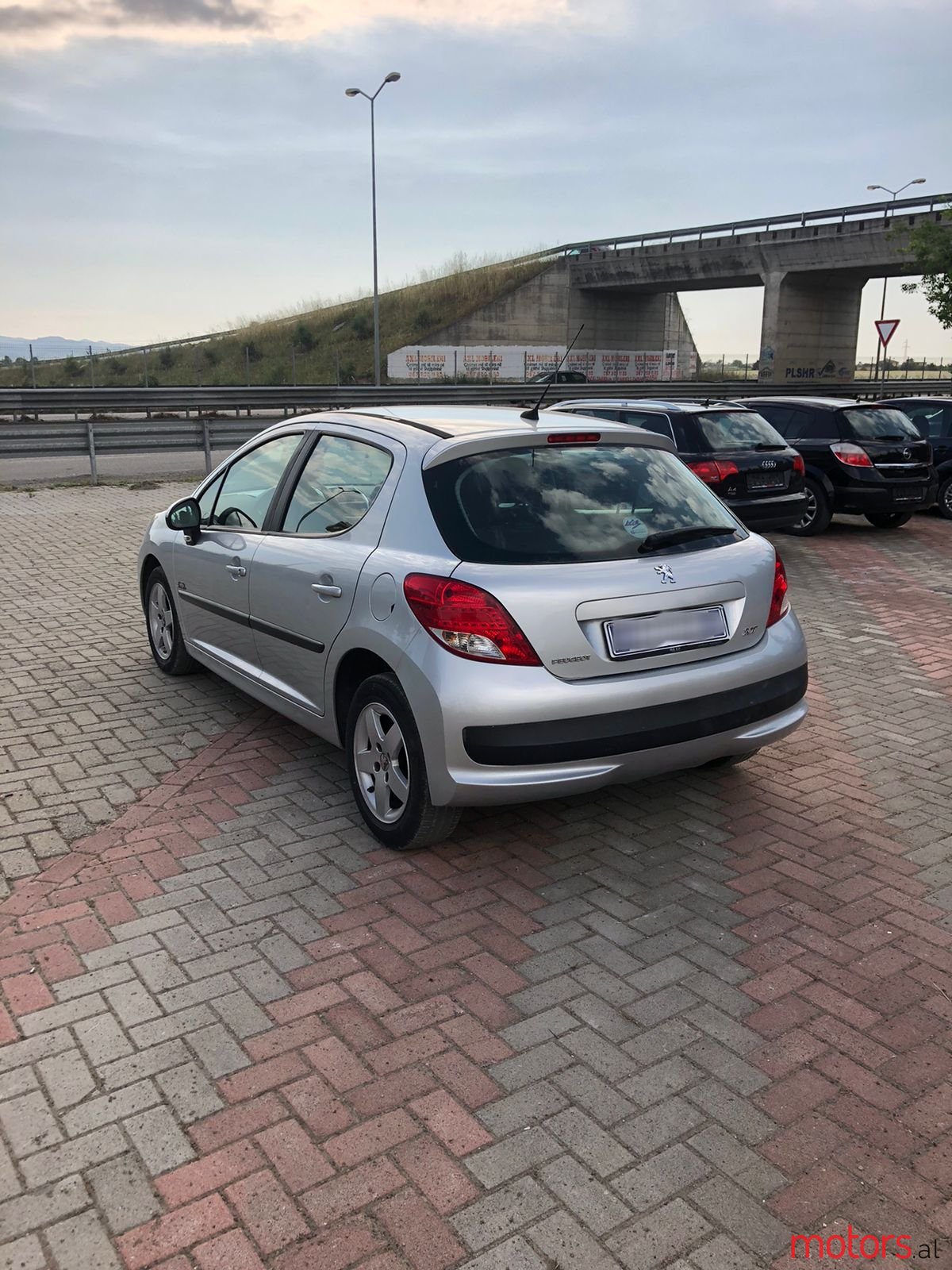 2009' Peugeot 207 photo #7