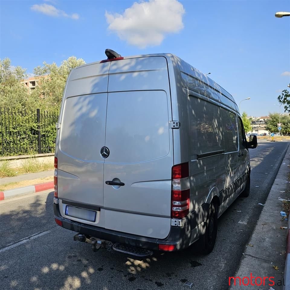 2015' Mercedes-Benz Sprinter photo #3