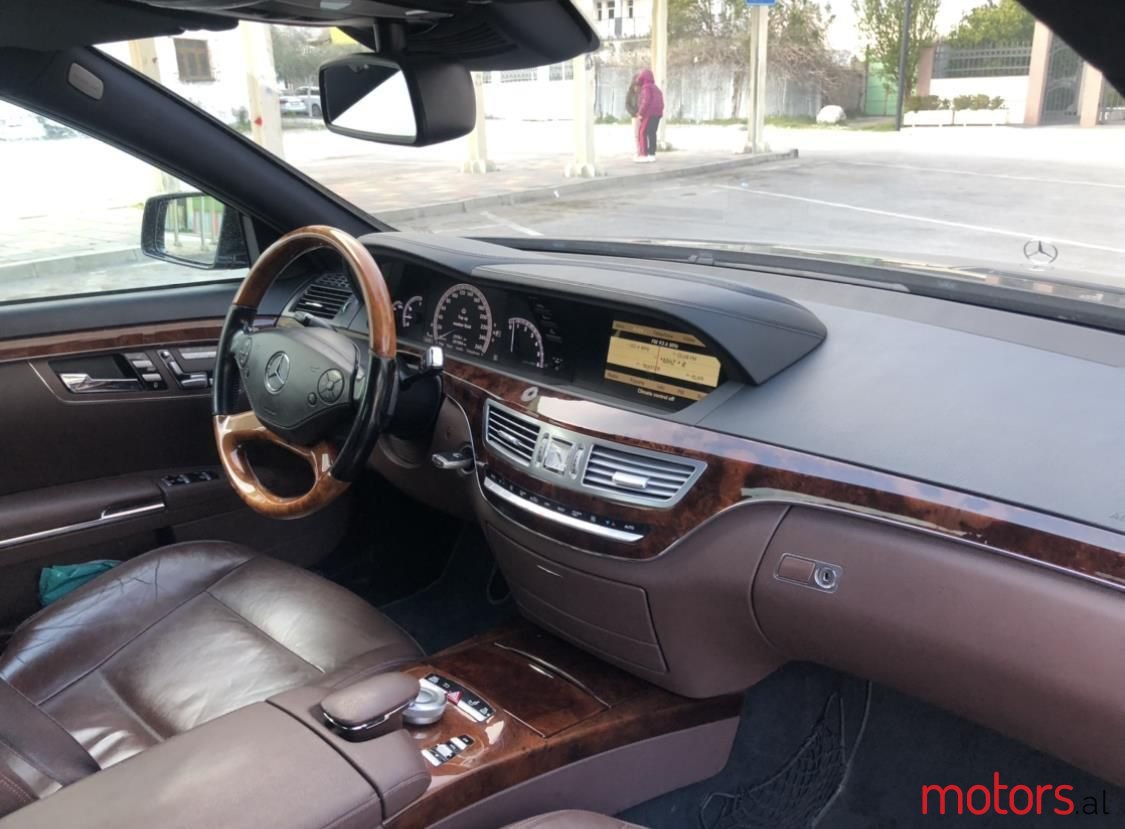 2010' Mercedes-Benz S 350 photo #5