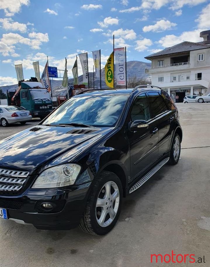 2006' Mercedes-Benz ML 320 photo #1