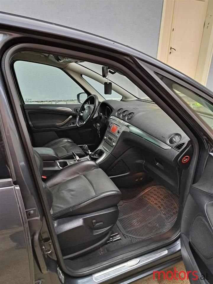 2007' Ford S-Max photo #2