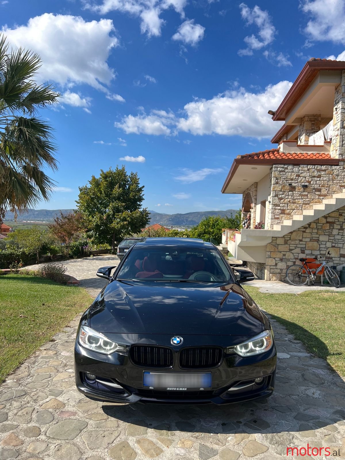 2014' BMW 320 photo #1