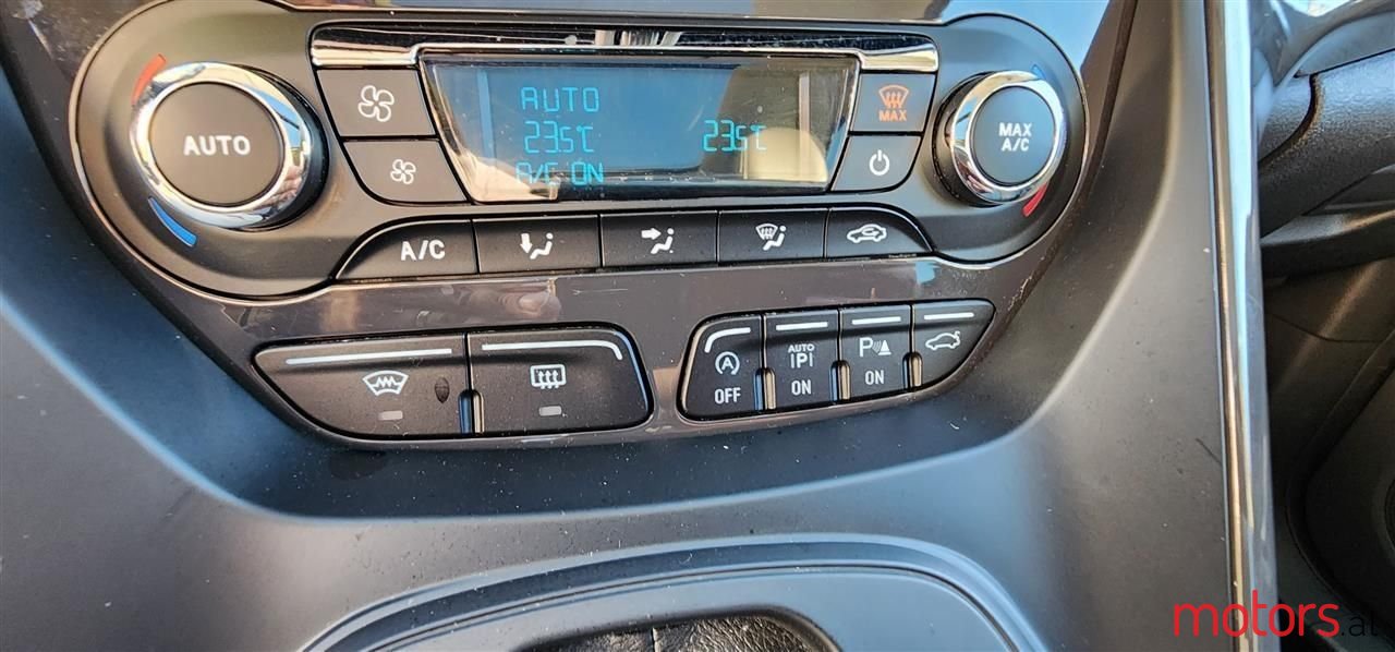 2016' Ford Kuga photo #5