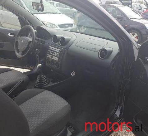 2004' Ford Fiesta photo #2