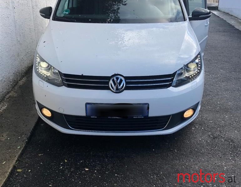 2013' Volkswagen Touran photo #4