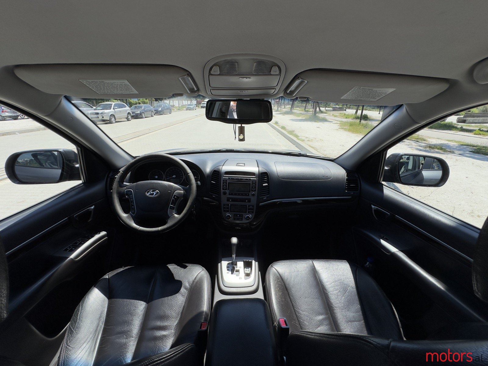 2010' Hyundai Santa Fe photo #4