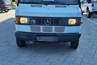 1989' Mercedes-Benz 400
