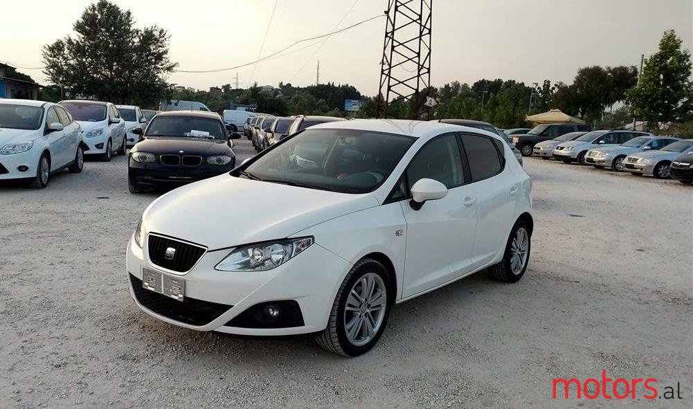 2010' SEAT Ibiza photo #1