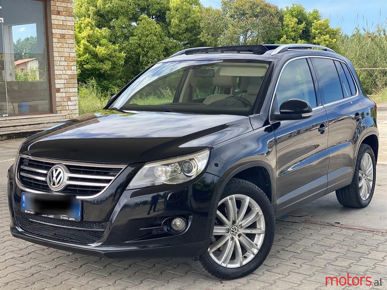 2008' Volkswagen Tiguan photo #1