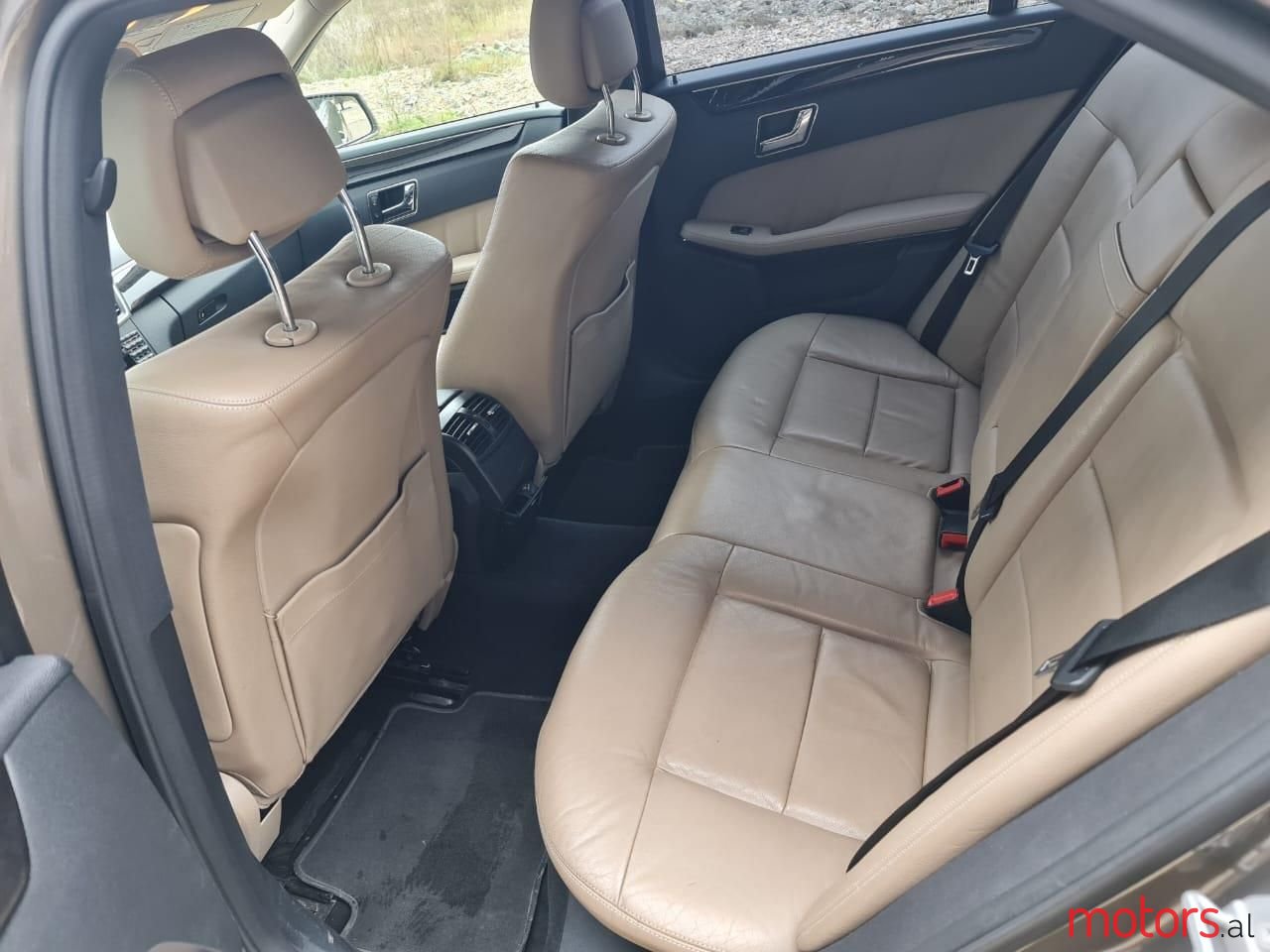 2009' Mercedes-Benz 220 photo #5