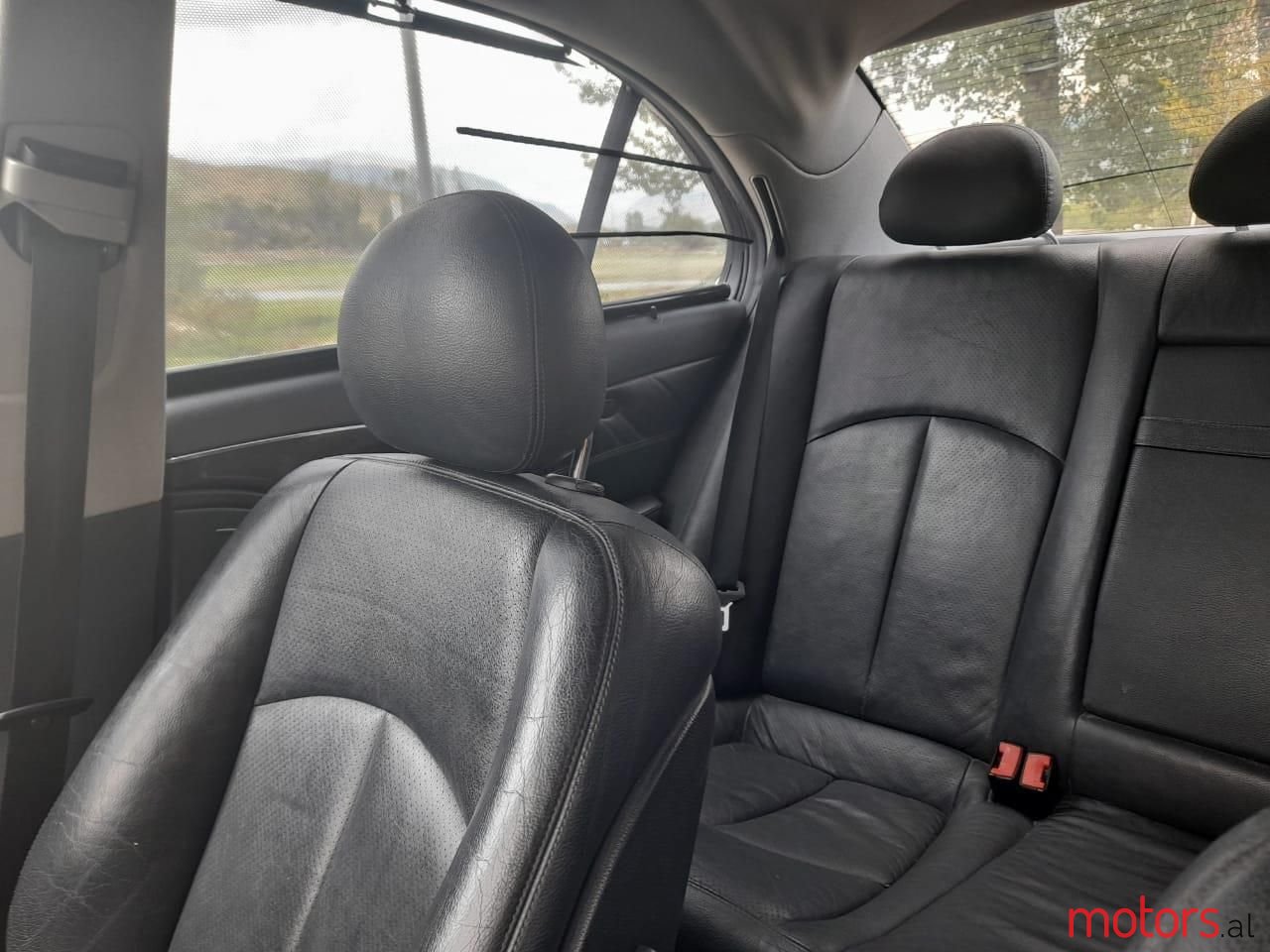 2004' Mercedes-Benz E 270 photo #6