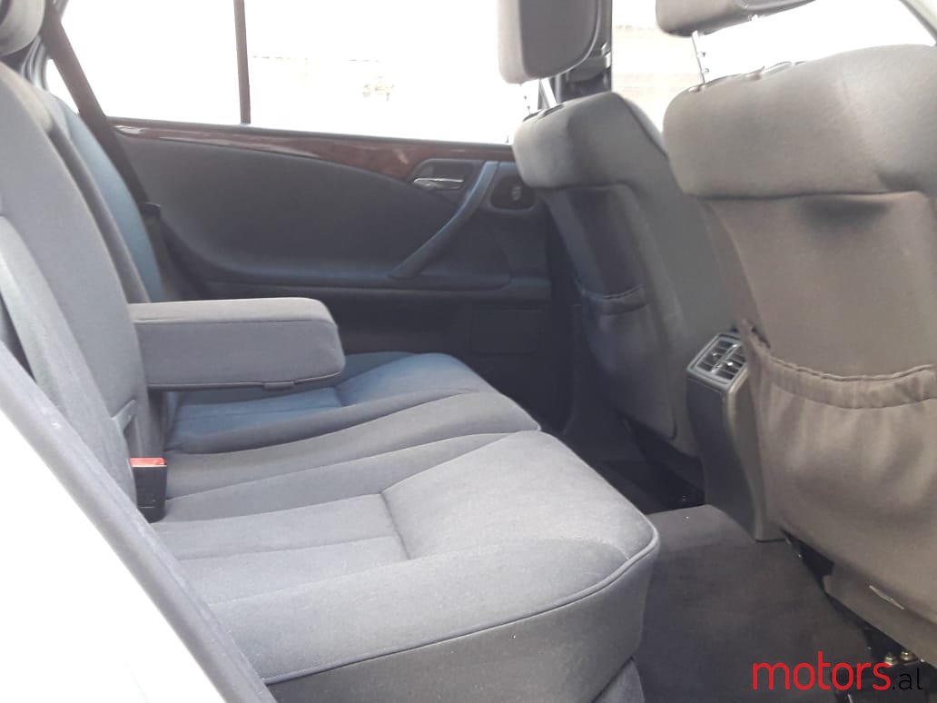 2003' Mercedes-Benz 220E Mercedes-Benz E220 CDi Eleganc photo #5