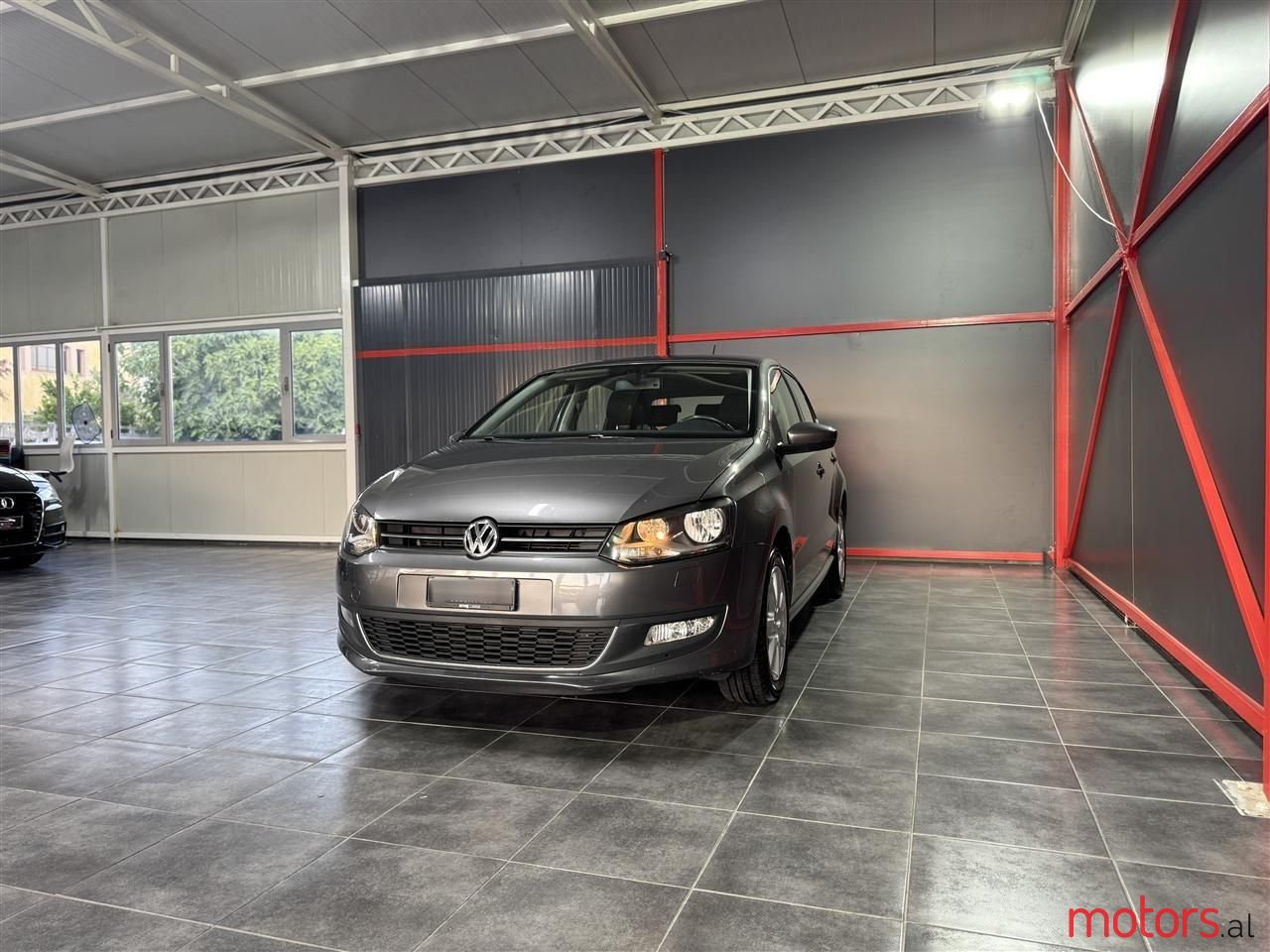 2011' Volkswagen Polo photo #2