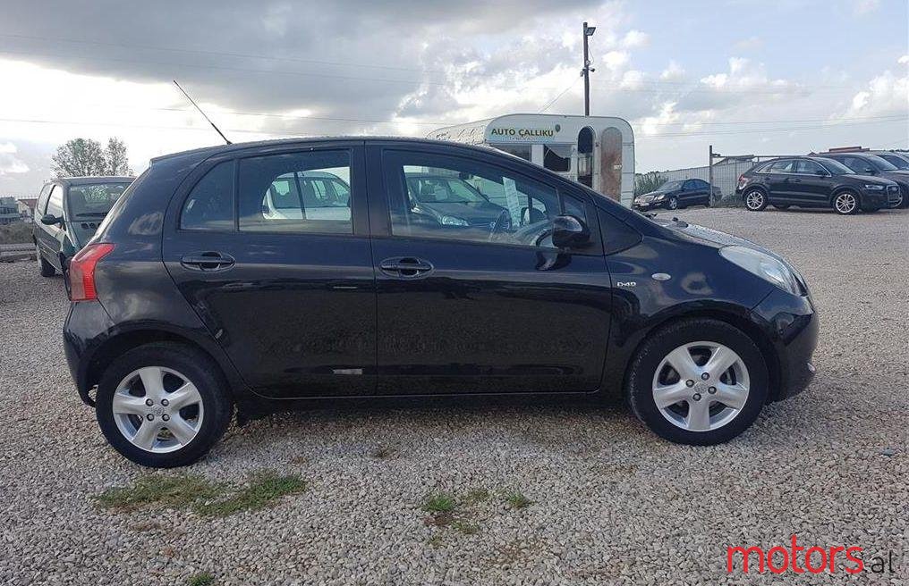 2007' Toyota Yaris photo #1