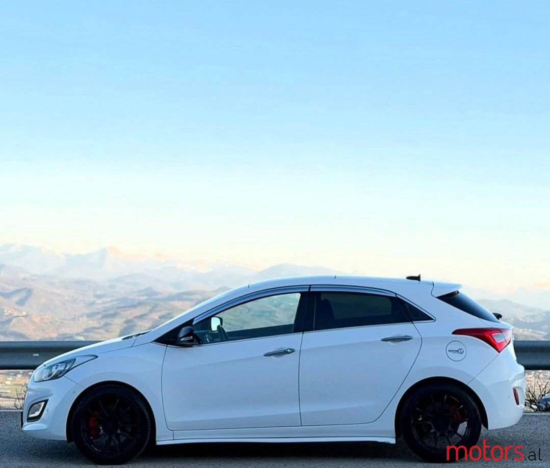 2013' Hyundai i30 photo #3