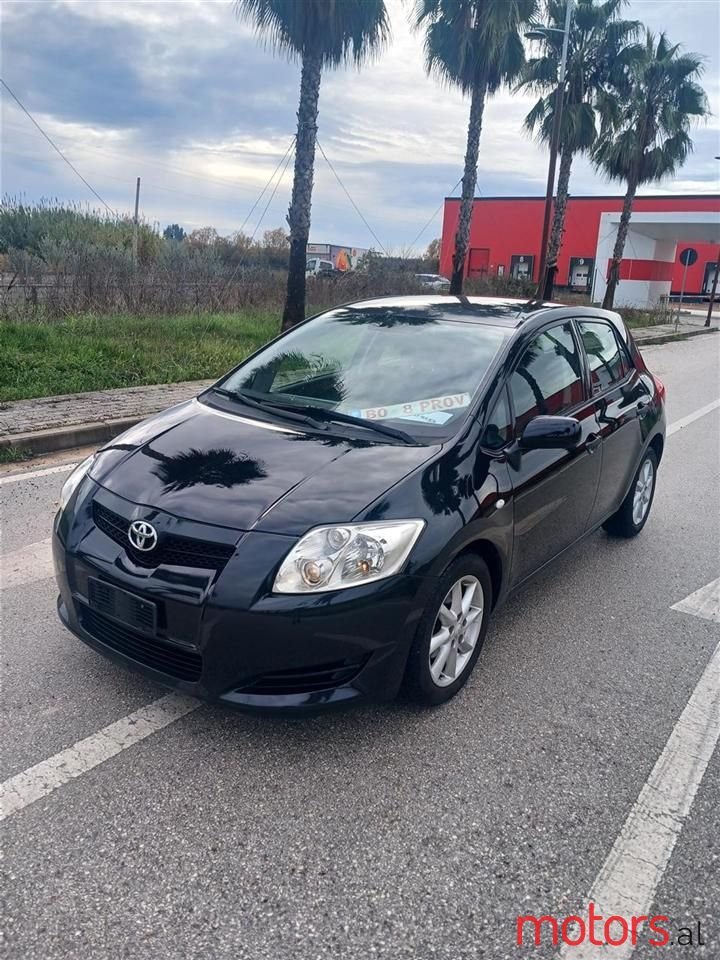 2007' Toyota Auris photo #2