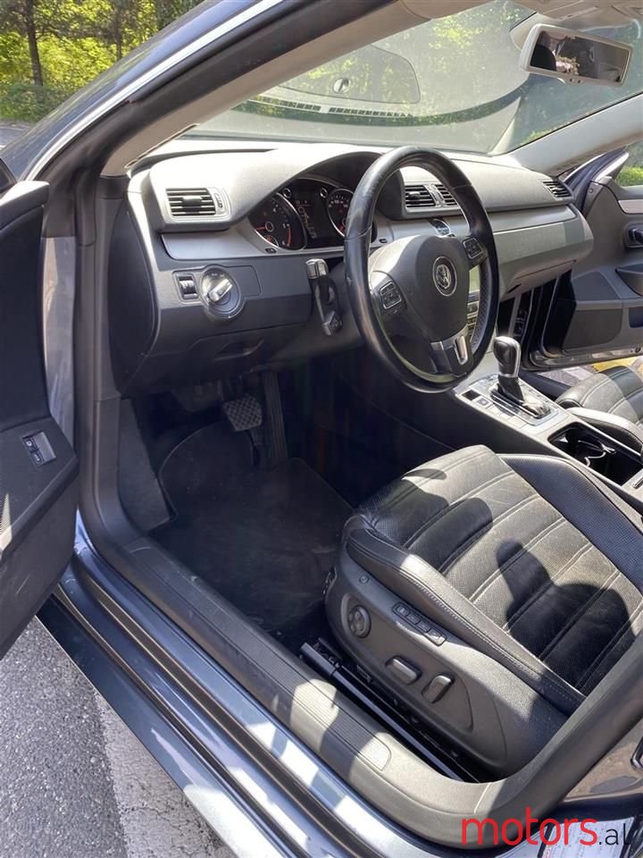 2011' Volkswagen photo #4