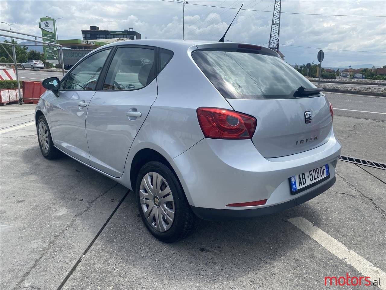 2010' SEAT Ibiza photo #3