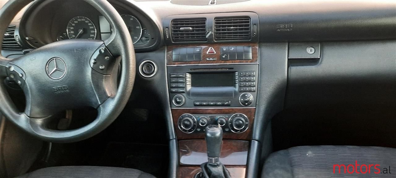 2004' Mercedes-Benz C 220 photo #6