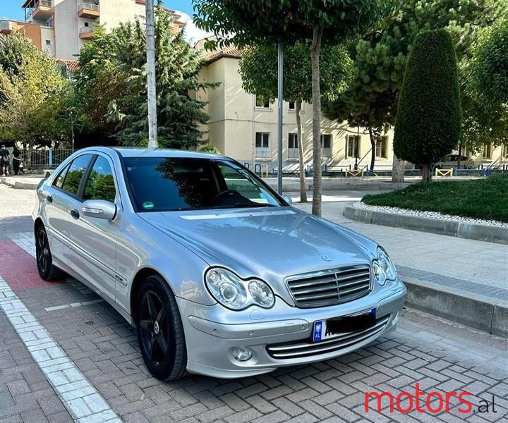 2004' Mercedes-Benz C 200 photo #1